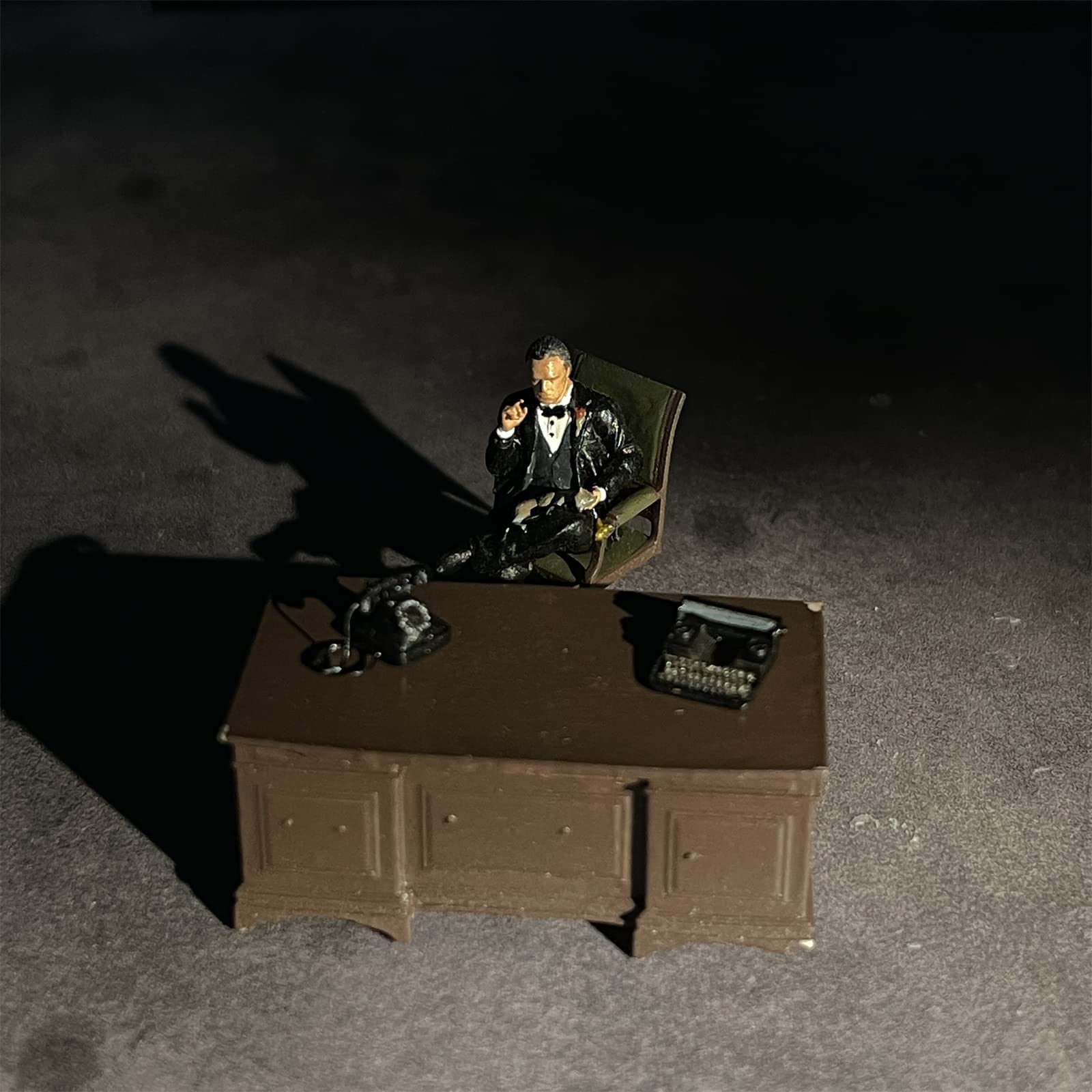 1/64 The • Godfather (ザ •ゴッドファーザー) ジオラマ Amazon | 1/64フィギュア Godfather Vito Corleone と Tommy